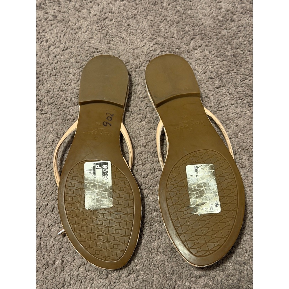 Kate Spade Tan Bow Thong
Sandals with Gold Heart Detail | Size 9.5 - Picture 5 of 8